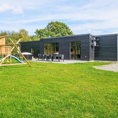 16 Person In Holiday home *